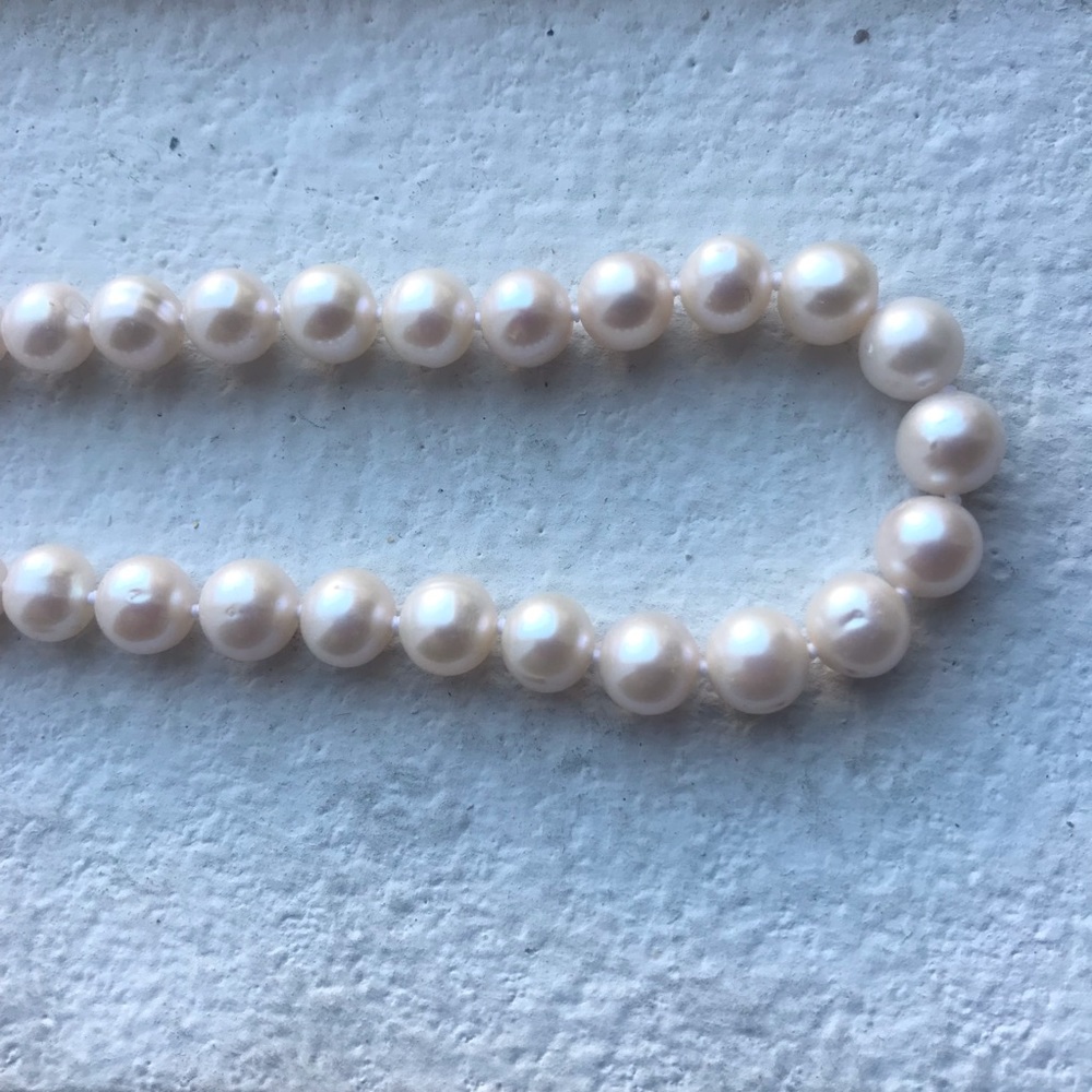 Classic Pearl Necklace